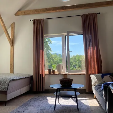 201 - Dom Wiejski W Gorach Sowich *