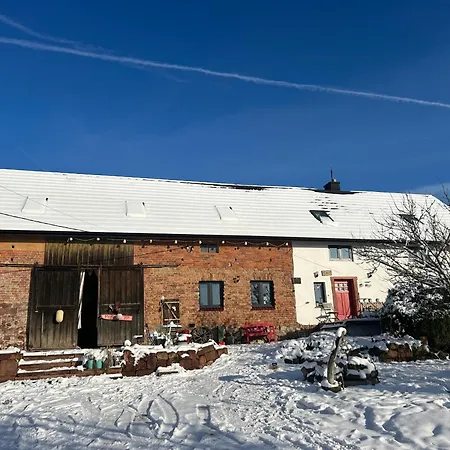 201 - Dom Wiejski W Gorach Sowich بيت للعطل