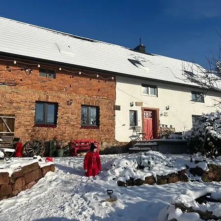 201 - Dom Wiejski W Gorach Sowich بيت للعطل Przygorze