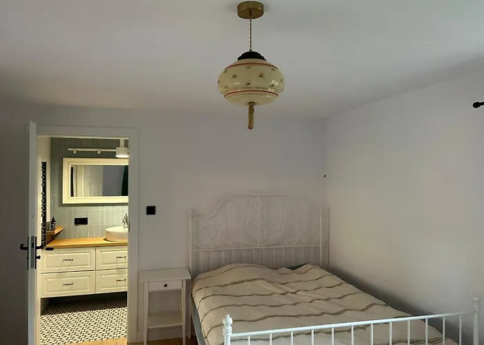 201 - Dom Wiejski W Gorach Sowich *